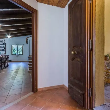 Chalet Chalet Domus De Janas Immerso Nella Natura Fonni