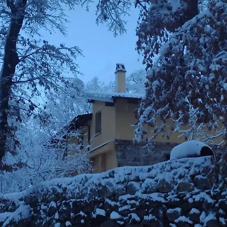 Chalet Domus De Janas Immerso Nella Natura Chalet